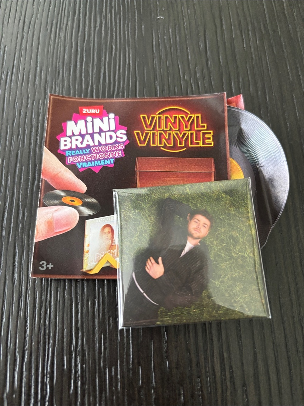 COMMON ZURU Mini Brands Vinyl Vinyl